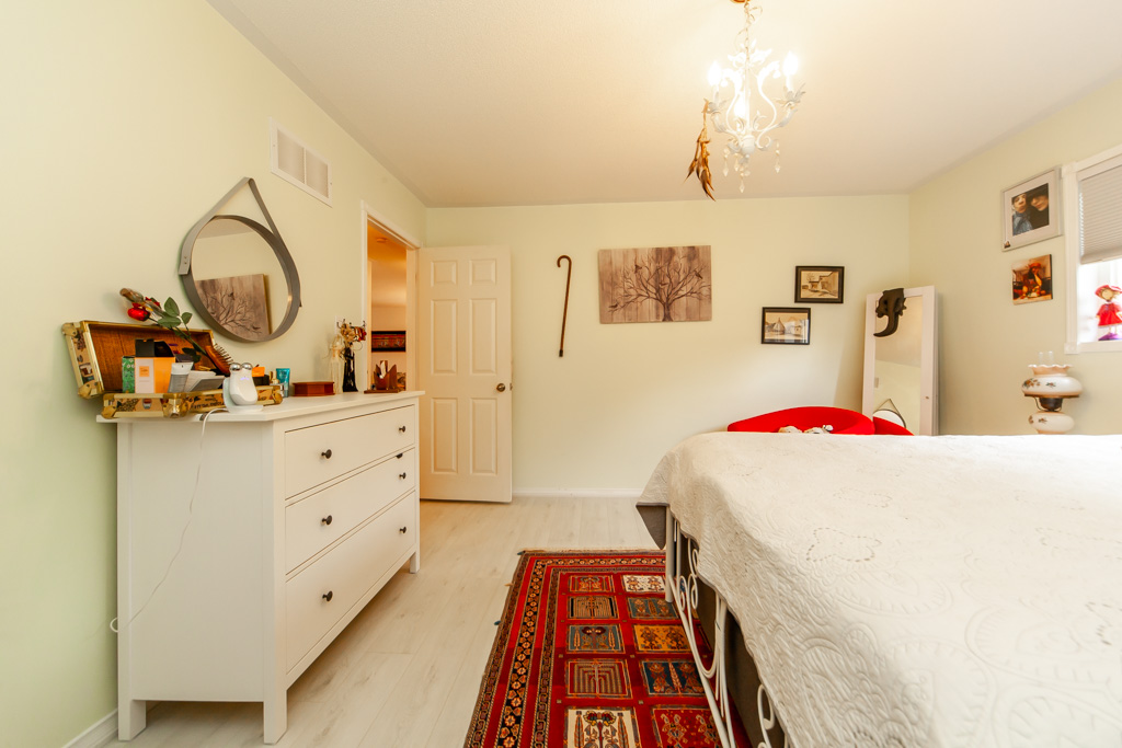 20-rosemarie-cres-whitby-28