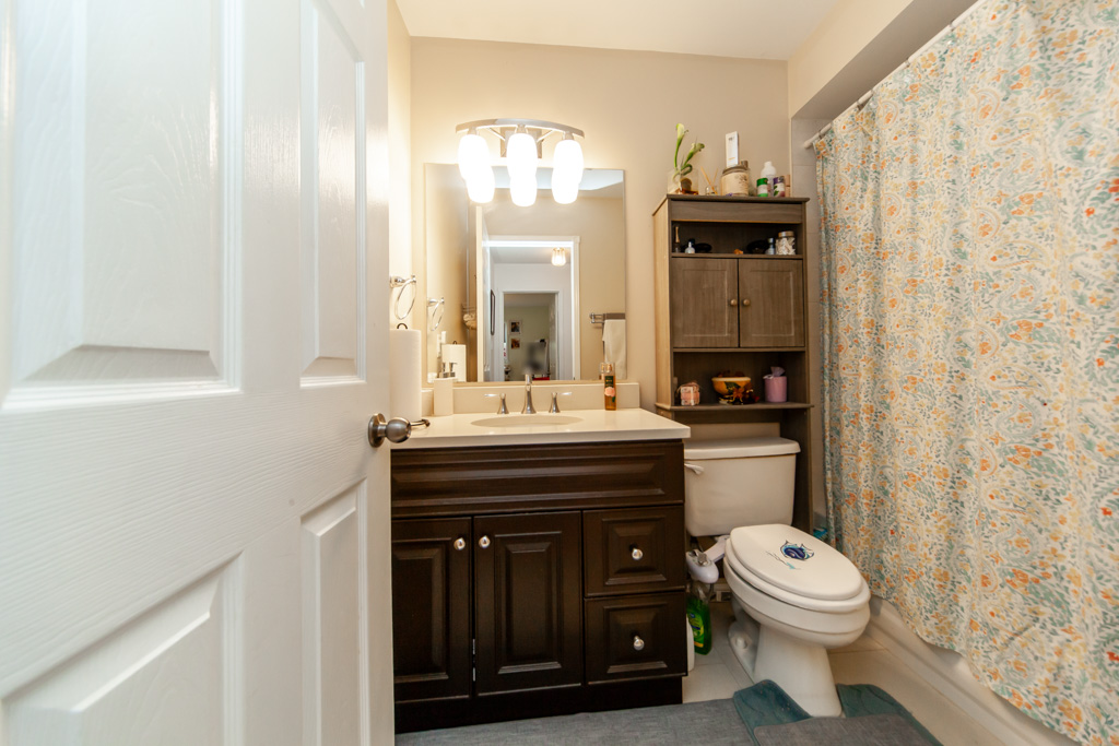 20-rosemarie-cres-whitby-32