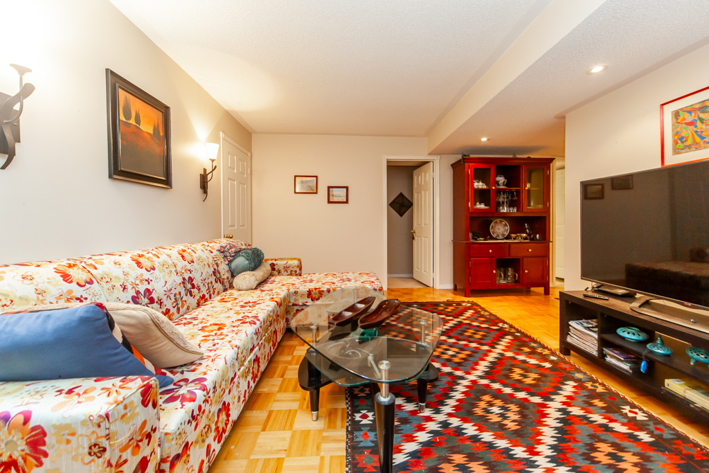 20-rosemarie-cres-whitby-34