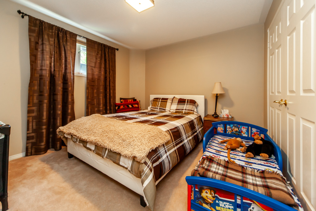 20-rosemarie-cres-whitby-37