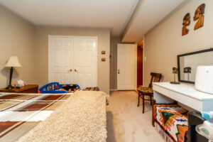 20-rosemarie-cres-whitby-39