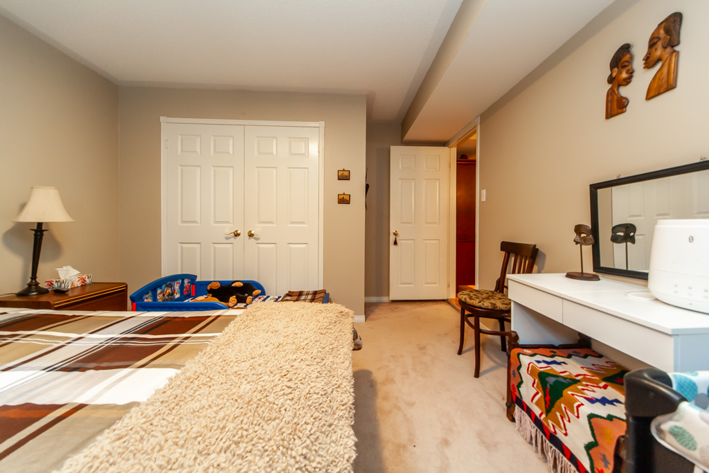 20-rosemarie-cres-whitby-39