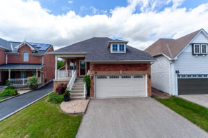 20-rosemarie-cres-whitby-4