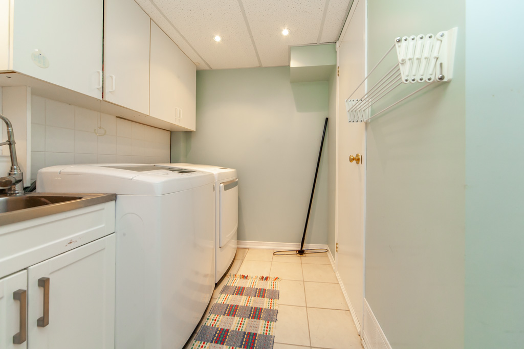 20-rosemarie-cres-whitby-43