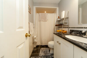 20-rosemarie-cres-whitby-44