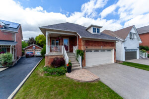 20-rosemarie-cres-whitby-5