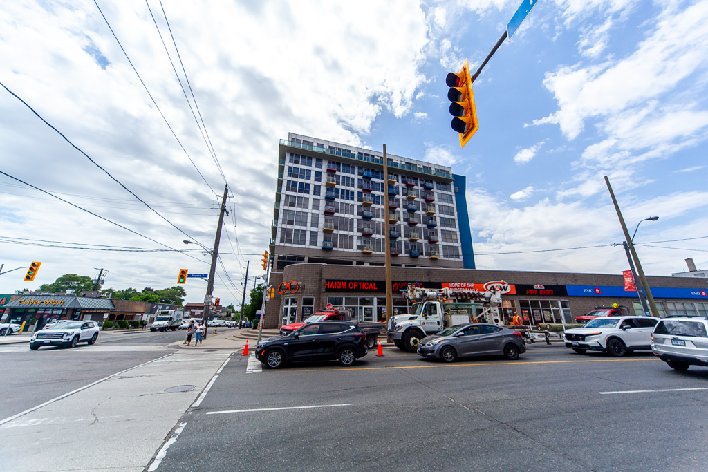 202-1600-keele-st-toronto-1