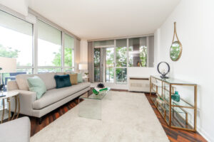 202-1600-keele-st-toronto-12