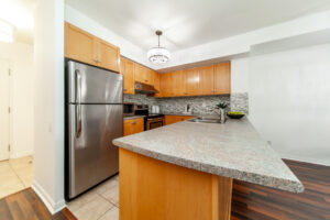 202-1600-keele-st-toronto-23