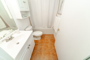 202-1600-keele-st-toronto-36