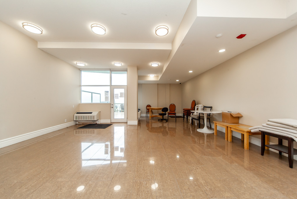 202-1600-keele-st-toronto-48