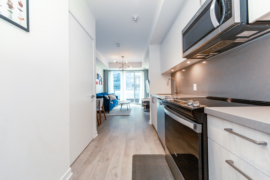 602-8868-yonge-st-richmond-hill-10