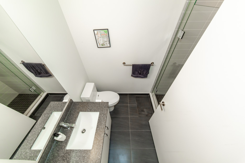 602-8868-yonge-st-richmond-hill-28