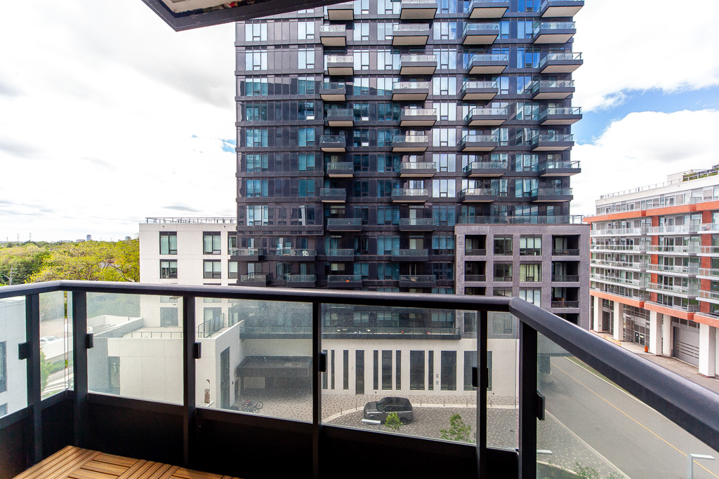 602-8868-yonge-st-richmond-hill-29