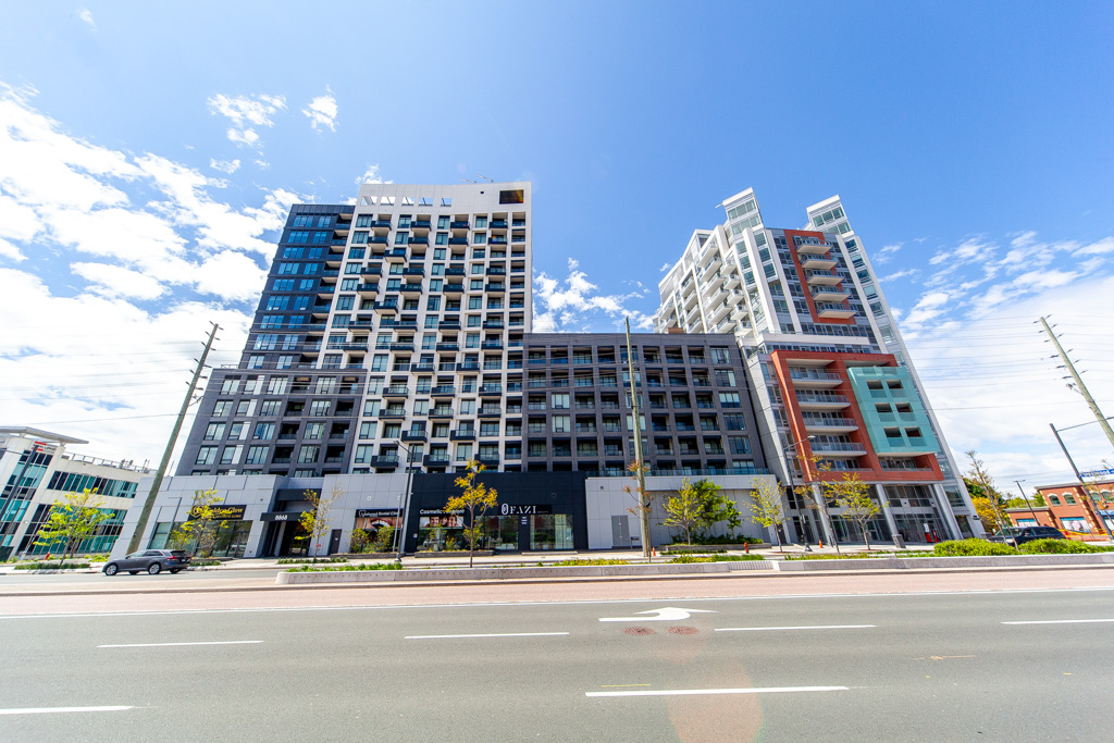 602-8868-yonge-st-richmond-hill-3