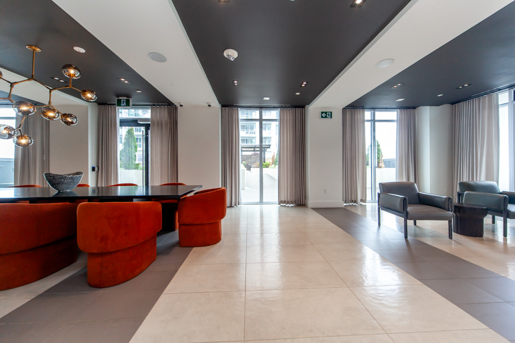 602-8868-yonge-st-richmond-hill-36