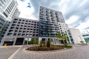 602-8868-yonge-st-richmond-hill-42