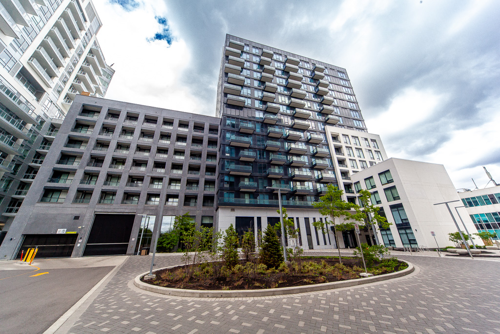 602-8868-yonge-st-richmond-hill-42