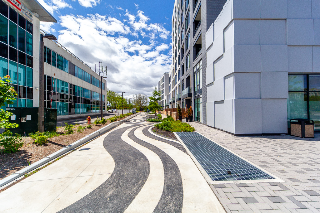 602-8868-yonge-st-richmond-hill-43