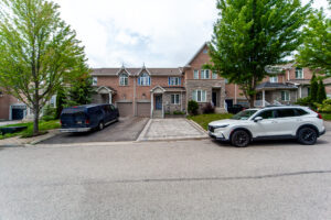 71-red-river-cres-newmarket-1