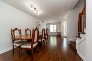 71-red-river-cres-newmarket-10