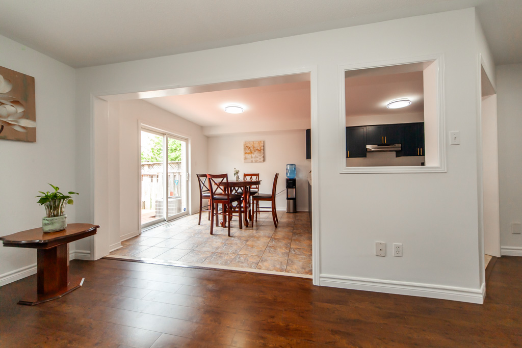 71-red-river-cres-newmarket-16