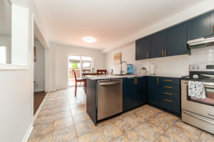 71-red-river-cres-newmarket-22