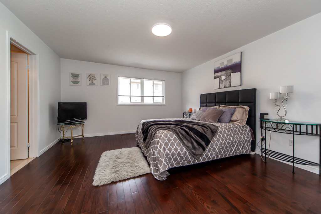 71-red-river-cres-newmarket-28