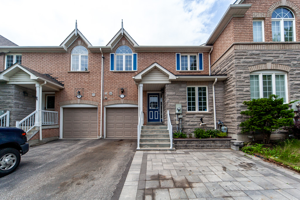 71-red-river-cres-newmarket-4