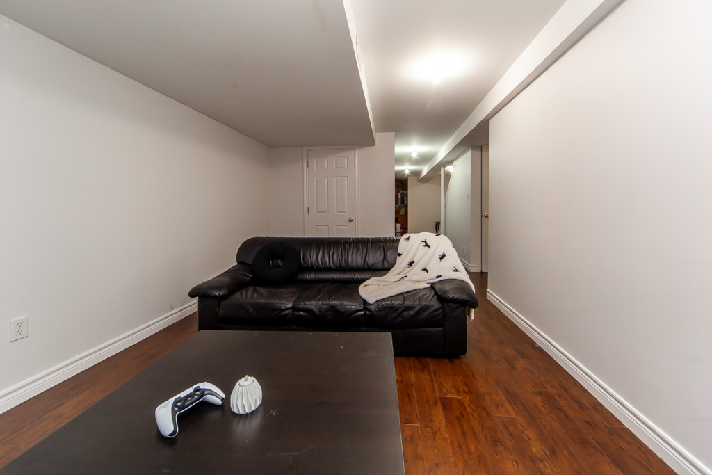 71-red-river-cres-newmarket-46