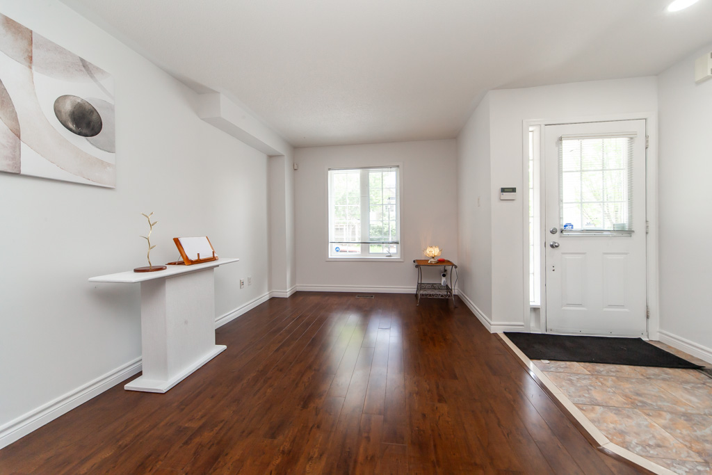 71-red-river-cres-newmarket-6