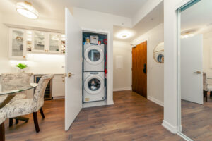311-50-ann-st-bolton-28