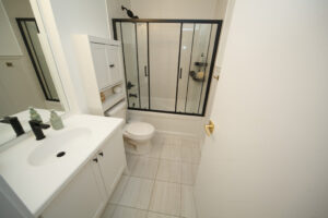 311-50-ann-st-bolton-31