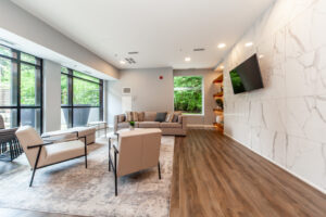 311-50-ann-st-bolton-39