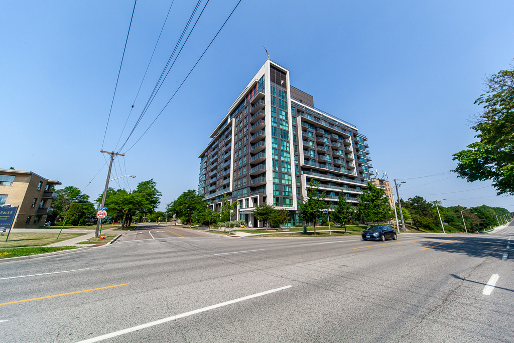313-80-esther-lorrie-dr-etobicoke-2