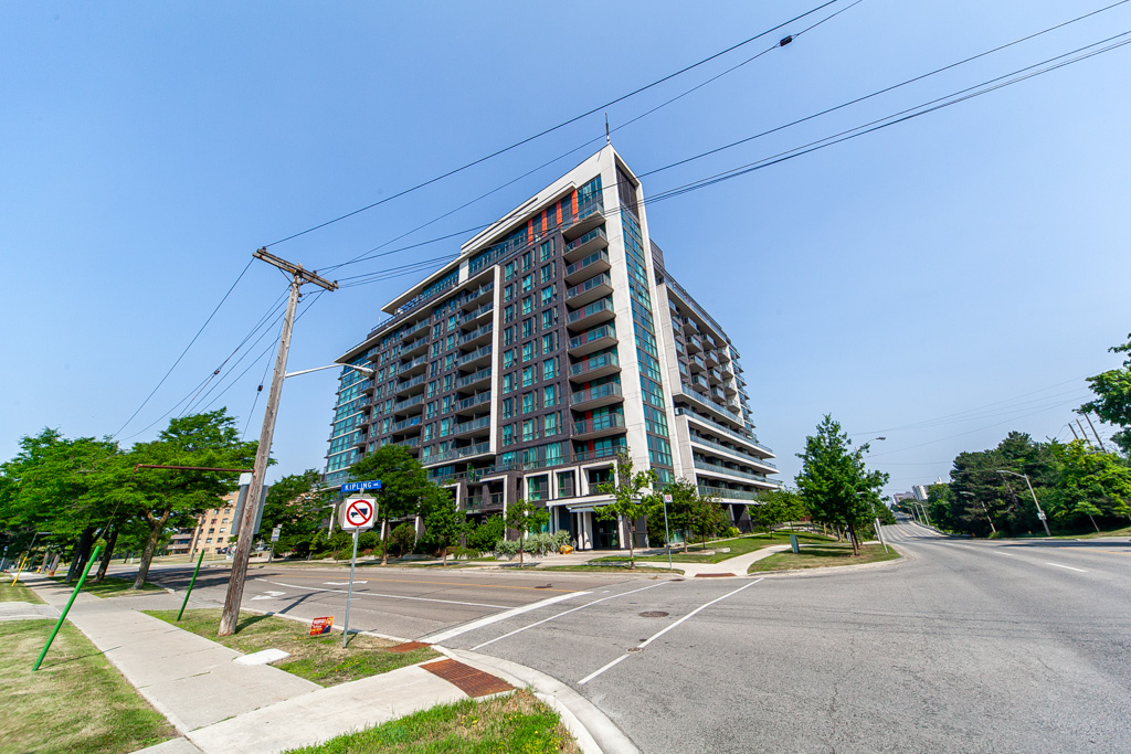 313-80-esther-lorrie-dr-etobicoke-3