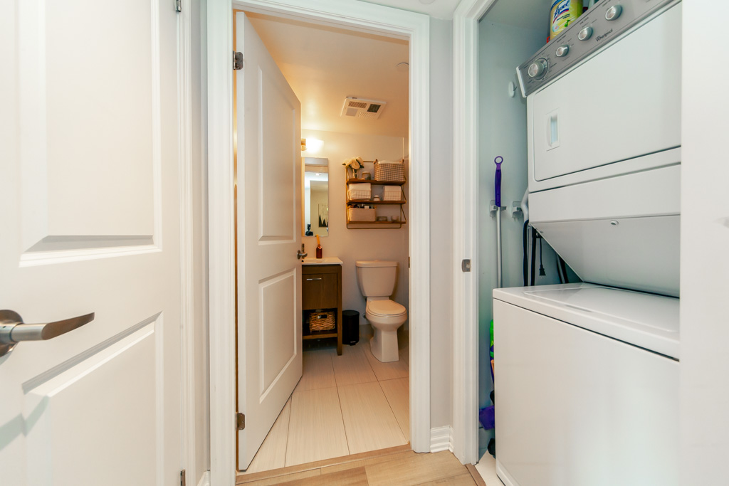 313-80-esther-lorrie-dr-etobicoke-30