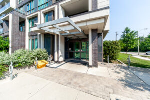 313-80-esther-lorrie-dr-etobicoke-6