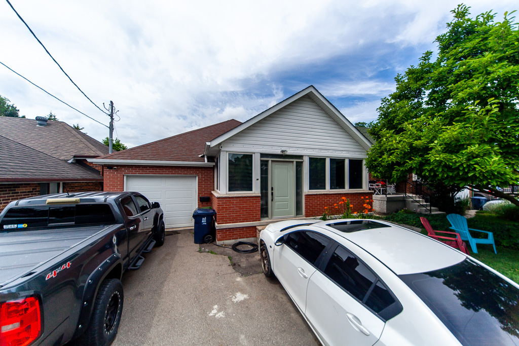 44-woodgate-dr-york-2