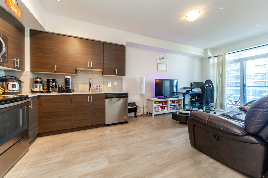 509-3600-highway-7-vaughan-11