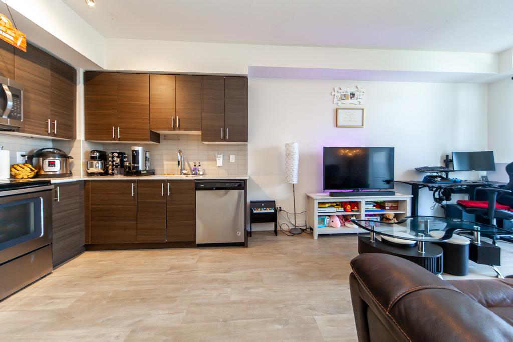 509-3600-highway-7-vaughan-12
