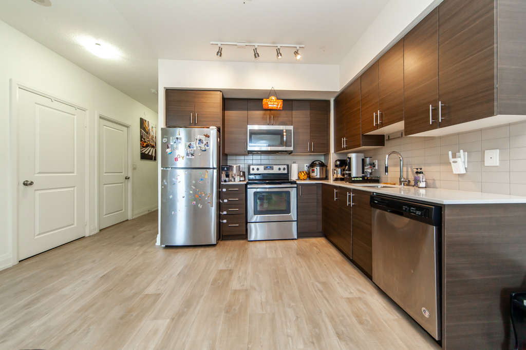 509-3600-highway-7-vaughan-19