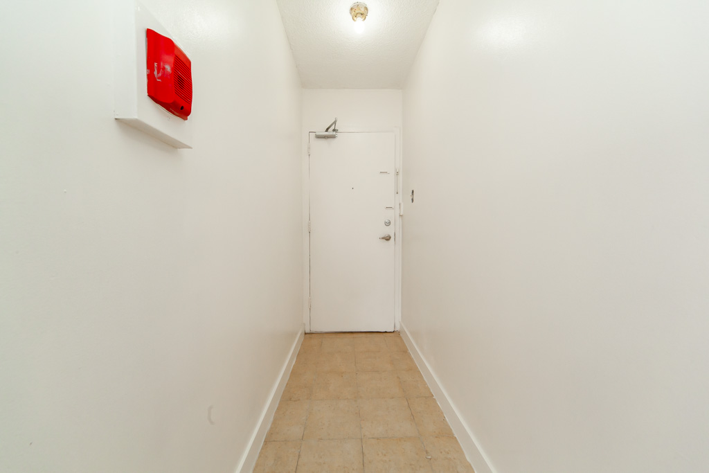 908-940-caledonia-rd-north-york-18