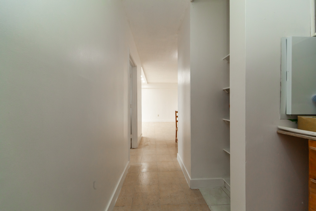 908-940-caledonia-rd-north-york-25