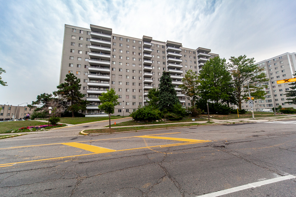 908-940-caledonia-rd-north-york-3