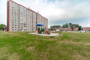 908-940-caledonia-rd-north-york-38