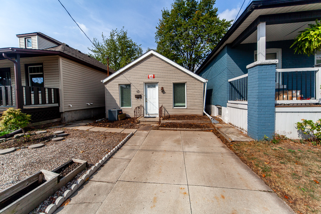 13-robins-ave-hamilton-4