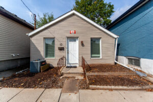 13-robins-ave-hamilton-7
