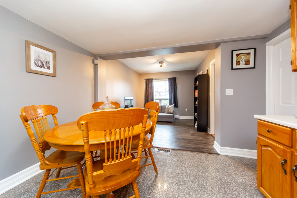 405-gilbert-ave-toronto-11