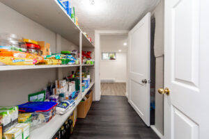 405-gilbert-ave-toronto-37
